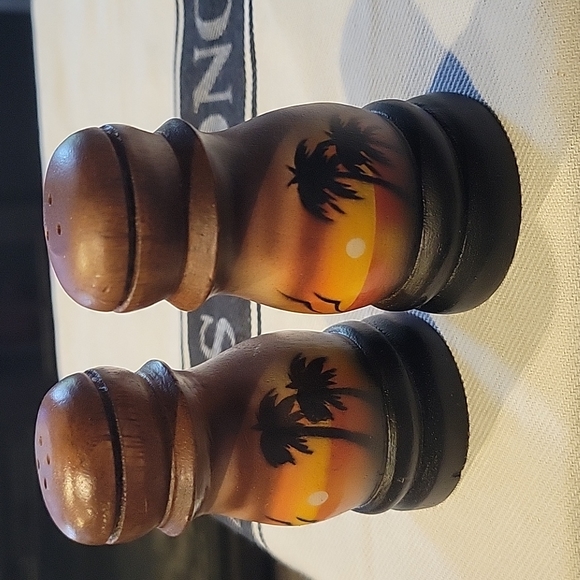Tropical Vintage Other - Tropical Tiki Style Salt n Pepper Shakers,Palm Trees,Sunsets,Vintage